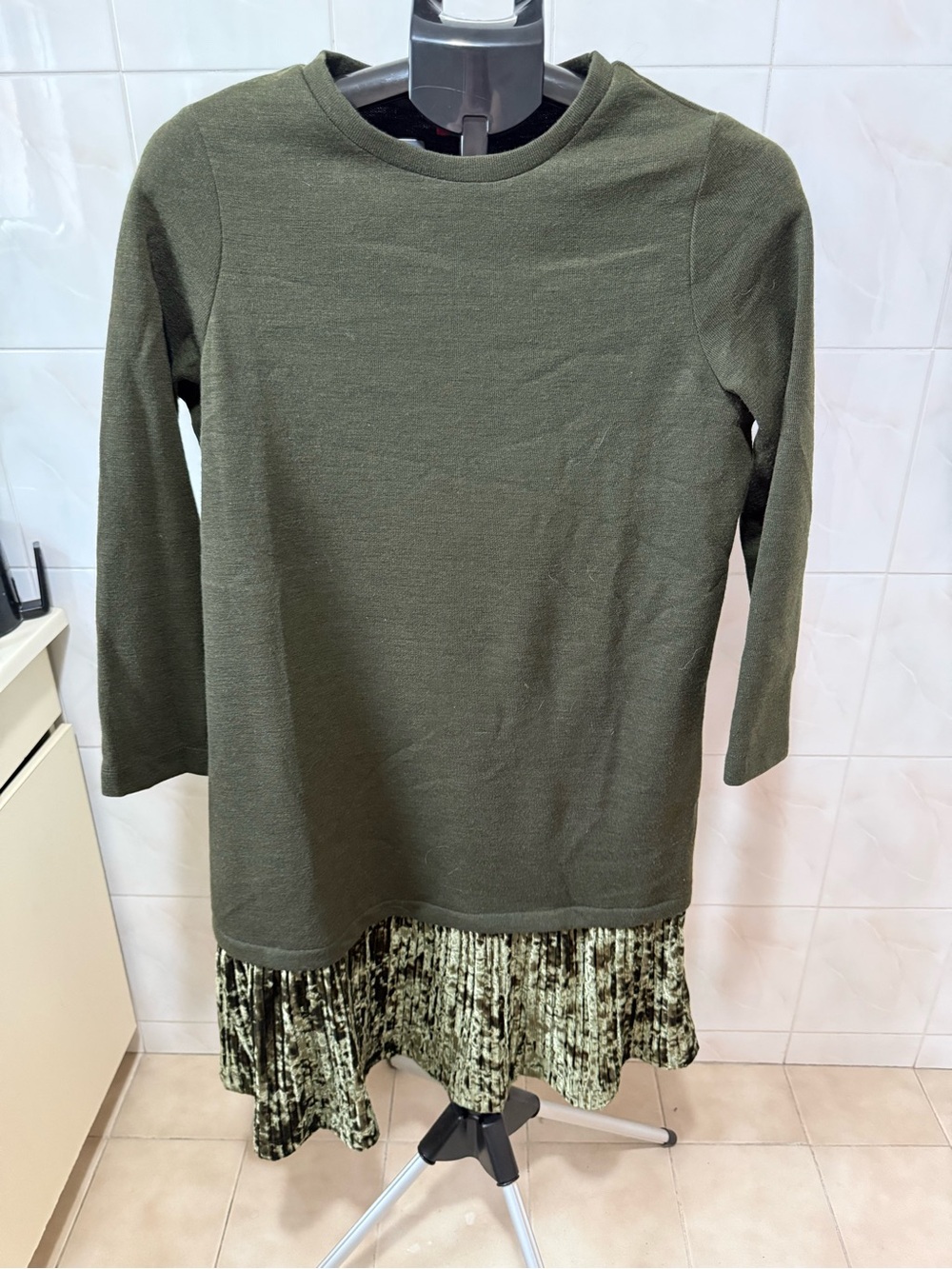 Olive Green Long Sleeve Knit Dress with Velvet Pleated Hem